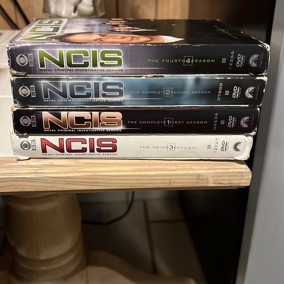NCIS dvds seasons 1 - 4 - Picture 1 of 1